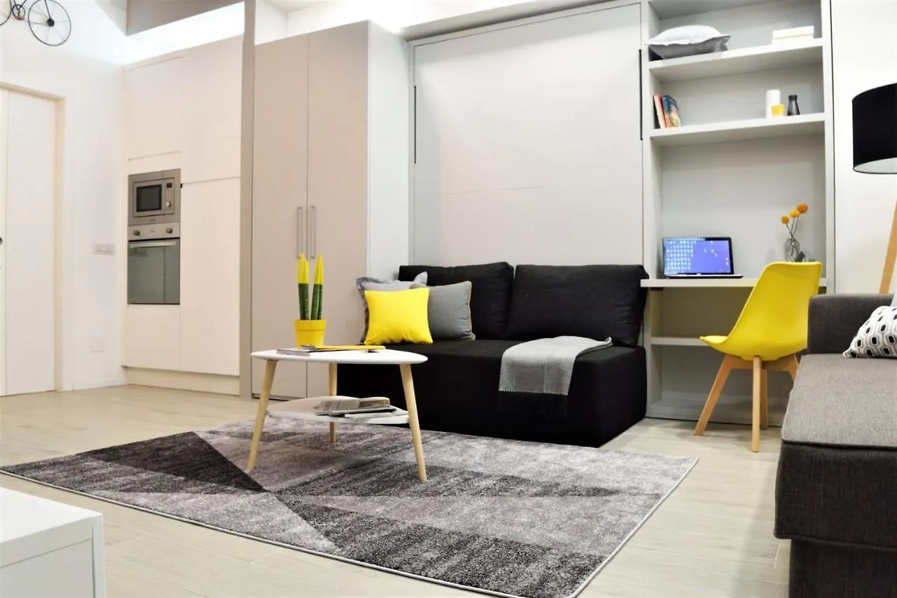 Easylife - Monolocale Confortevole E Rilassante Nel Quartiere Solari, Dotato Di Ogni Comfort Apartment Milan 0*,  Italy